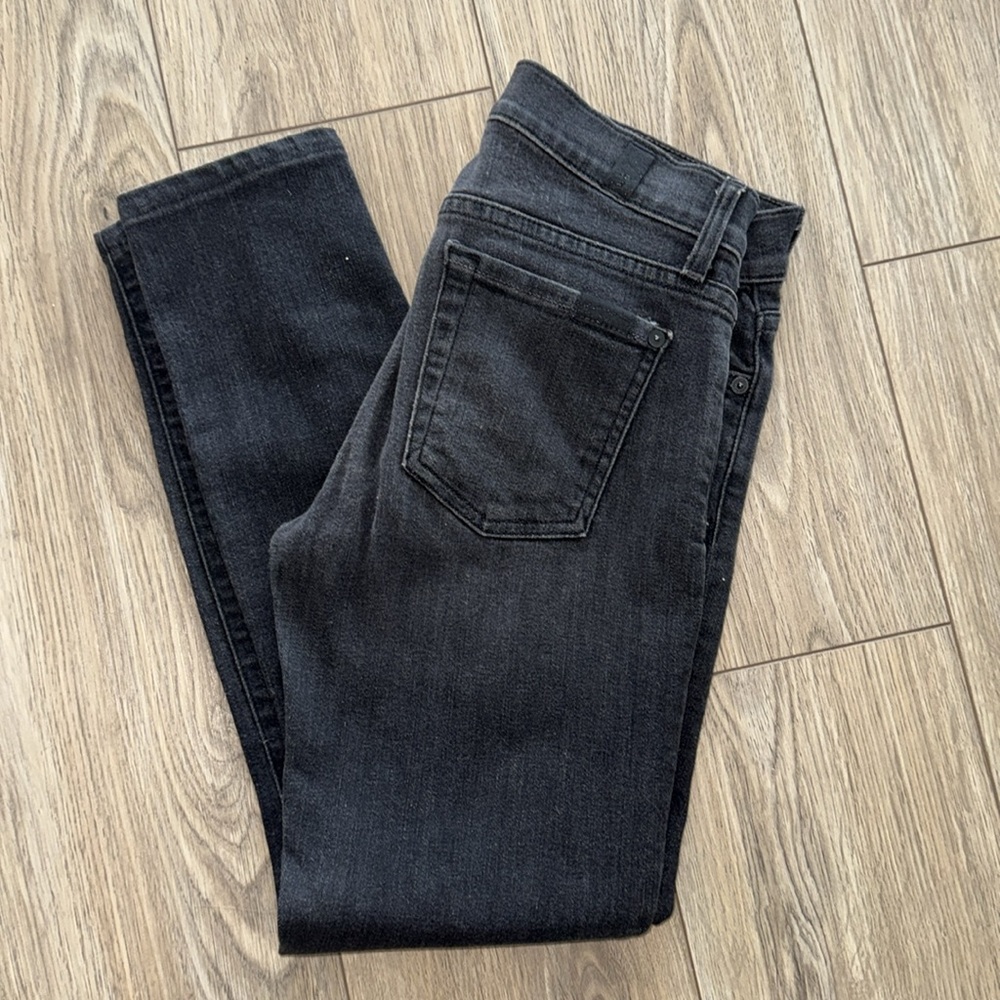 Black Skinny jeans